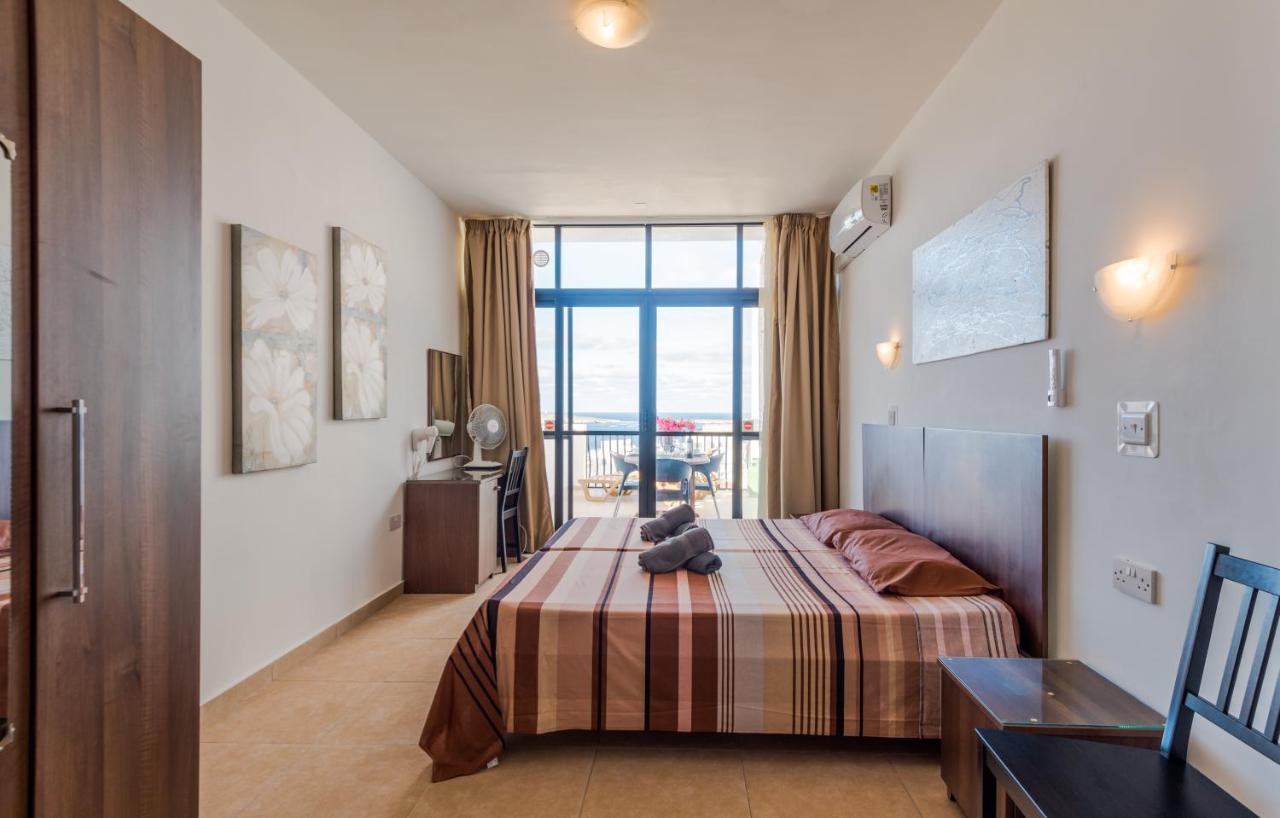 Seashells 2 Bedroom Apartment With Sunny Terrace With Stunning Sea Views - By Getawaysmalta St. Paul's Bay Exterior foto